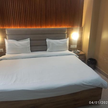 Icyhotels Hl Inn Chinhat Экстерьер фото