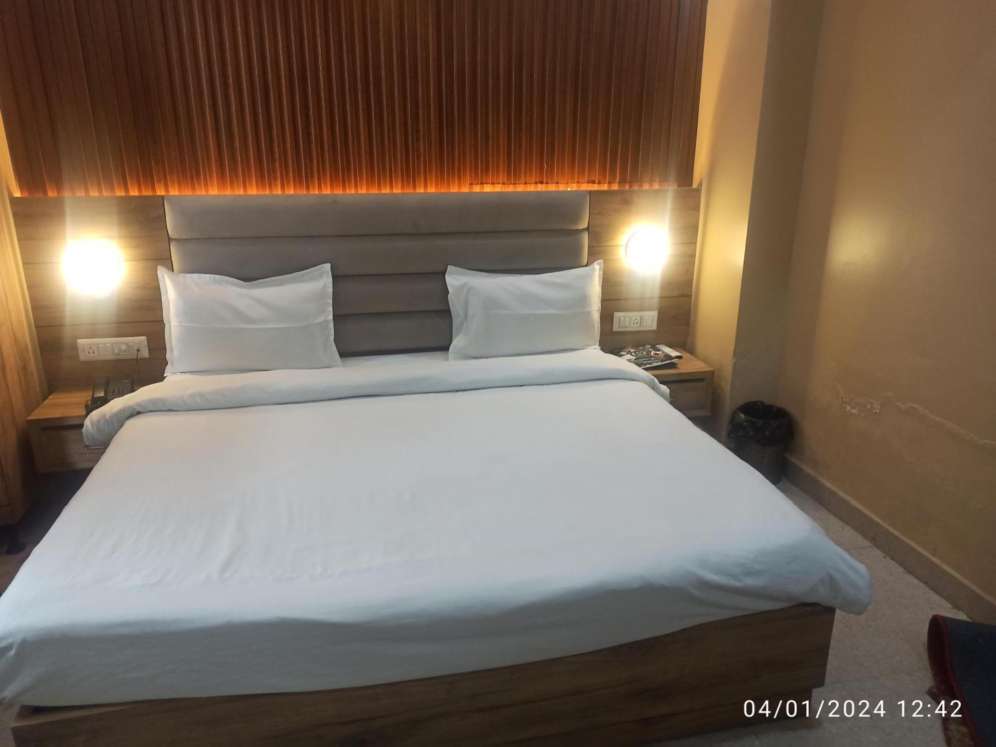 Icyhotels Hl Inn Chinhat Экстерьер фото
